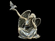 Figurka statuetka Siedzący ANIOŁ z gołębiem VERONESE (WU75981A4)