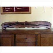 OKAZAŁA STRZELBA NA DREWNIANEJ ZAWIESZCE (AG34/F1.01) WŁOCHY