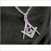 WISIOREK Z SYMBOLEM MASONÓW (AGCD/49.01) WŁOCHY