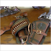 BRĄZOWY PAS Z NABOJAMI NA DWA REWOLWERY SKÓRA (704) Denix