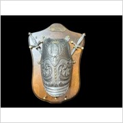 Cudna Panoplia rycerska z uchwytami na klucze AG39/A.01 WŁOCHY