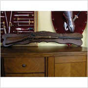 ZESTAW STRZELBA WRAZ Z DREWNIANYM TABLO 1732R. (AG34/FC4.01) WŁOCHY