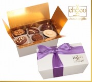 Praliny-w-Małym-Białym-Kuferku. Chocobox