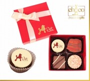 Czerwony-podarunek-2x2 Chocobox