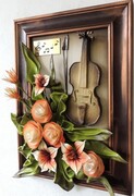 OBRAZ Z MUZYKĄ. SKRZYPCE, KWIATY, SKÓRA, GRAWER NUTY. K5-15 ART DECO