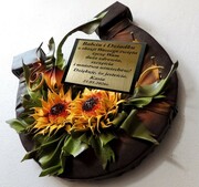 Prezent z okazji Dnia Babci i Dziadka - Jubileusz - Podkowa ze słonecznikami i złotą dedykacją ART DECO