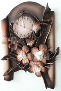Fajny zegar ścienny ze skóry z kwiatami RĘKODZIEŁO na prezent jubileuszowy URODZINY ART DECO
