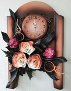 Zegar scienny z różami ze skóry RĘKODZIEŁO na prezent JUBILEUSZOWY ART DECO