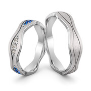 Obrączki srebrne falowane z cyrkoniami i szafirami - wzór Ag-467