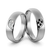 Obrączki ślubne palladowe 5 mm z połówkami serc i czarno białymi brylantami - Pd-30