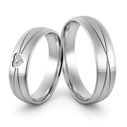 Obrączki ślubne z białego złota niklowego z sercem i brylantami - Au-1055