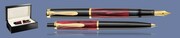 ZESTAW PIÓRO WIECZNE + DŁUGOPIS PELIKAN CLASSIC K/M200 MARMUROWA CZERWIEŃ + WOOD BOX BLACK | STALÓWKA F