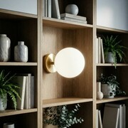 Kinkiet Milano gold pojedyncza mleczna kula