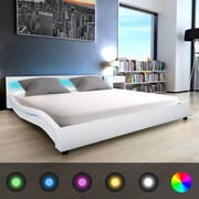 vidaXL Łóżko z pasem LED sztuczna skóra i materac 180x200 cm białe vidaXL 274698