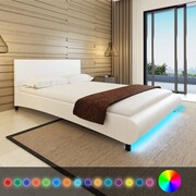 vidaXL Łóżko z taśmą LED i materacem 140x200 cm, sztuczna skóra, białe vidaXL 272046