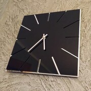 Zegar ścienny ze szkła akrylowego czarny 30 cm
