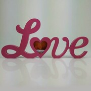 Napis stojący Love ze zdjęciem
