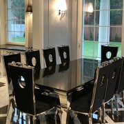 Jadalnia glamour Elegannte Nero - Wytworna Czerń - stół z krzesłami Bellacasa