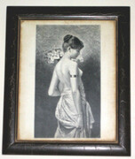 AKT stojącej kobiety