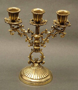 Ażurowy ŚWIECZNIK trójramienny z mosiądzu