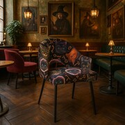 Krzesło tapicerowane GODA Plus Cat Café Edition — koci nadruk, pasy + pianka, nogi bukowe ATREVE – personalizowane krzesła i hokery, polska produkcja