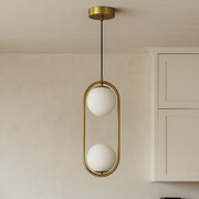 Złoty żyrandol podwójny MIA z mlecznobiałymi kloszami ze szkła