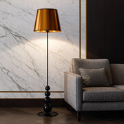 Czarna lampa stojąca LED do salonu LIZBONA MIRROR z miedzianym abażurem