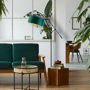 Regulowana lampa stojąca LIBERIA GOLD w stylu urban jungle