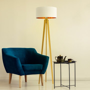 Dębowa lampa podłogowa z abażurem w stylu skandynawskim MIAMI GOLD
