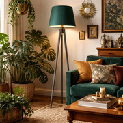 Elegancka lampa stojąca do salonu z drewna CURACAO drewniana lampa stojąca na trójnogu z drewna z abażurem zieleń butelkowa