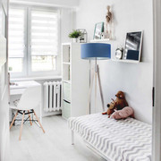 Lampa podłogowa z drewnianymi nogami i tkaninowym abażurem HAITI