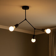 Czarna 3 punktowa lampa sufitowa z ramionami MOLOKO na geometrycznej konstrukcji