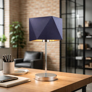 Designerska lampa biurkowa WUHU GOLD z geometrycznym abażurem ze złotym wnętrzem