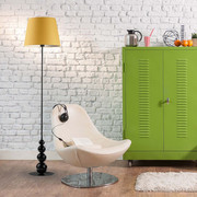 Lampa podłogowa o podstawie wykonanej z kul LIZBONA