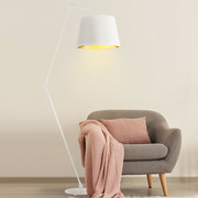 Lampa stojąca do czytania z regulacją kąta padania światła MANILA GOLD