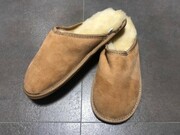 Kapcie premium ze skóry owczej - miodowe Janosik