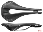Siodło Selle Italia Novus Endurance Ti316 Superflow S (Id Match S3) Ti 316 Rail, Fibra-Tek, 288G Selle Italia