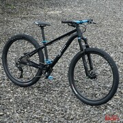 Rower Dziecięcy KUbikes 26 MTB Disc Black Laser Blue Czarny KUbikes