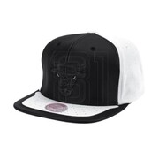 Czapka z daszkiem Mitchell & Ness NBA Chicago Bulls Day One Snapback Bulls 6HSSMM19224-CBUWHBK Mitchell & Ness