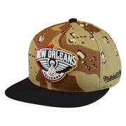 Czapka z daszkiem Mitchell & Ness NBA New Orleans Pelicans Choco Camo - HHSS1101-NOPYYPPPCAMO Mitchell & Ness