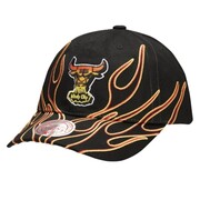 Czapka z daszkiem Mitchell & Ness NBA Chicago Bulls Flamez Strapback - 6LUXMM20018 CBUBLCK Mitchell & Ness