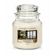 Świeca Yankee Candle Surprise Snowfall, średni słoik (411g) Yankee Candle