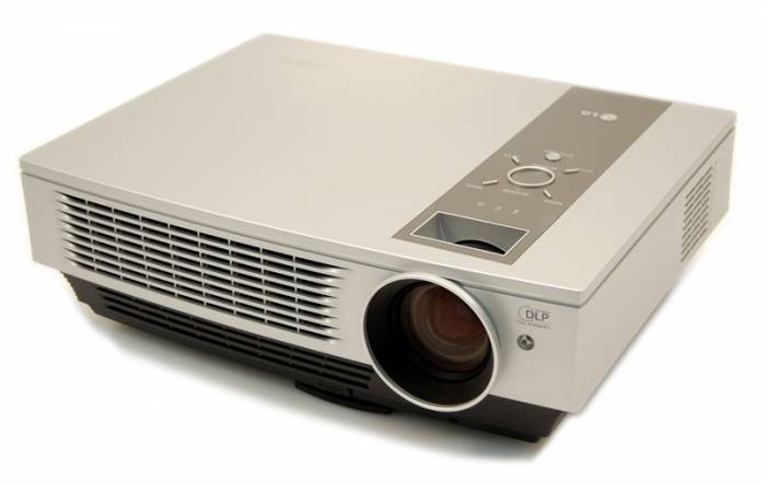 Projektor multimedialny LG DX535